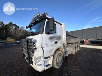 شاحنة ذات الخطاف MERCEDES-BENZ Arocs 3251