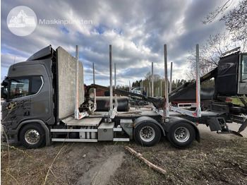 شاحنة قطع الأشجار SCANIA R 730