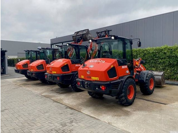 اللودر بعجل KUBOTA R065