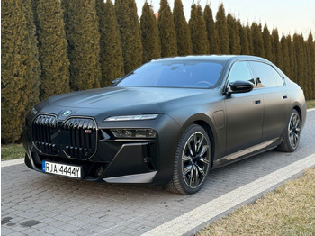 سيدان BMW