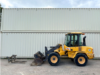 اللودر بعجل VOLVO L30G