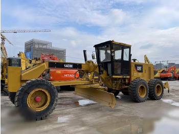 آلة تسوية الأرض CATERPILLAR 140H: صور 2