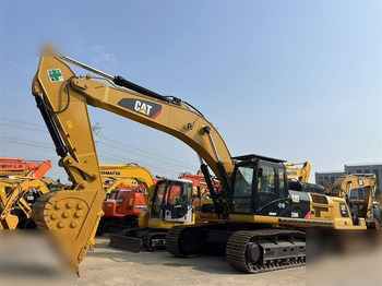 حفارات زحافة CATERPILLAR 330D
