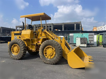 اللودر بعجل CATERPILLAR 910