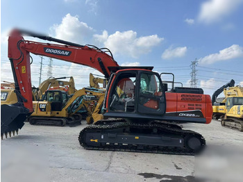 حفارات زحافة DOOSAN DX225LCA
