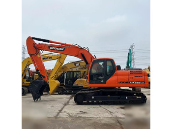 حفارات زحافة DOOSAN DX225LCA