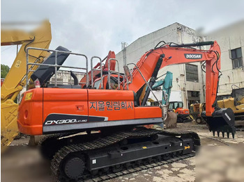 حفارات زحافة DOOSAN DX300LC