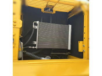حفارات زحافة KOMATSU PC240 LC-8: صور 3