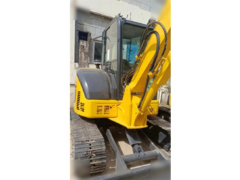 حفارة مصغرة KOMATSU PC55MR-2: صور 2
