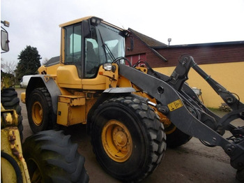 اللودر بعجل VOLVO L60F