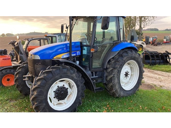 جرار NEW HOLLAND TDD
