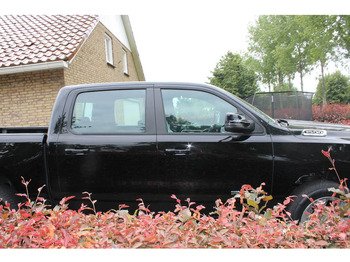 سيارة جديد Dodge Ram Pick Up 1500 V8 Bighorn: صور 3