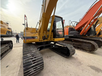 حفارات زحافة CATERPILLAR 320B