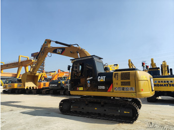 حفارة CATERPILLAR 320d: صور 3