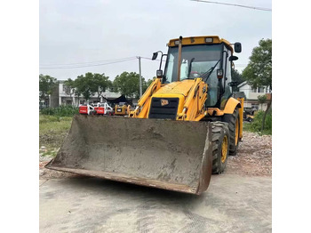 حفار متعدد الاستخدام JCB 3CX