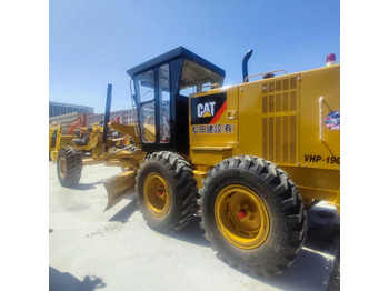 آلة تسوية الأرض CATERPILLAR 140H