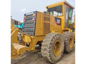 آلة تسوية الأرض CATERPILLAR 120H