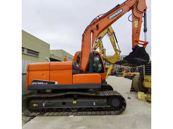 حفارات زحافة DOOSAN DX140