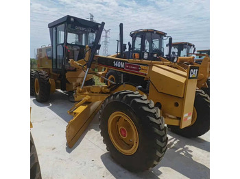 حفارة CATERPILLAR 140M