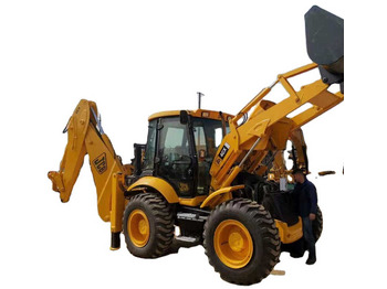 حفار متعدد الاستخدام JCB 3CX