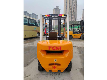 تأجير  Very Cheap Price 3 Tonne TCM Forklift  Run Performance TCM30 Forklift  for Sale [ Copy ] Very Cheap Price 3 Tonne TCM Forklift  Run Performance TCM30 Forklift  for Sale [ Copy ]: صور 5