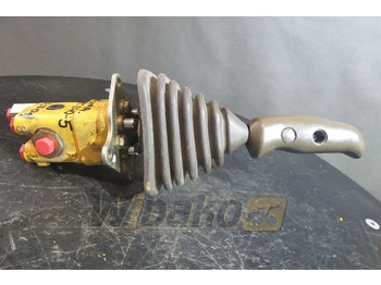 صمامات هيدروليكية KOMATSU