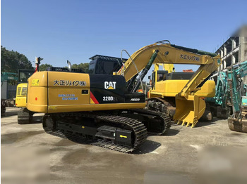 حفارات زحافة KOMATSU PC300-7: صور 2