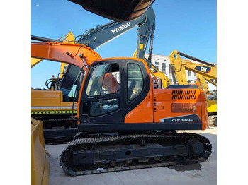 حفارات زحافة DOOSAN DX140