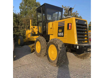 آلة تسوية الأرض KOMATSU
