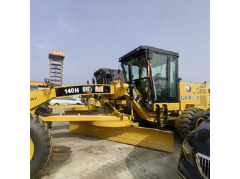 آلة تسوية الأرض CATERPILLAR 140H