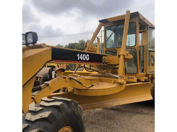 آلة تسوية الأرض CATERPILLAR 140G
