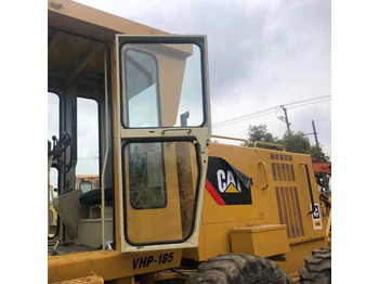 آلة تسوية الأرض CATERPILLAR 140G