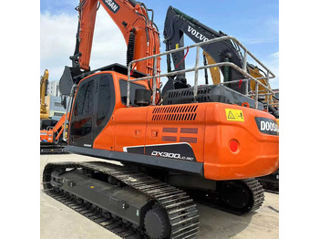 حفارات زحافة DOOSAN DX300
