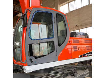 حفارة DOOSAN DX260