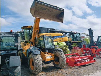 رافعة تلسكوبية JCB