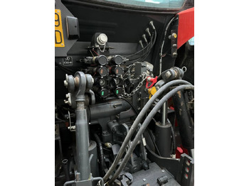 جرار Kubota M 6-141: صور 3