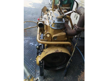 المحرك - بلدوزر CATERPILLAR 3024C: صور 2