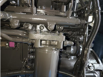 المحرك - حفارة جديد CUMMINS QSL9: صور 3 المحرك - حفارة جديد CUMMINS QSL9: صور 3