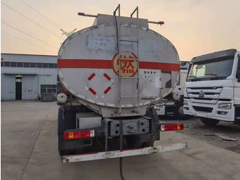 شاحنة صهريج HOWO 20  cubic  meters: صور 2