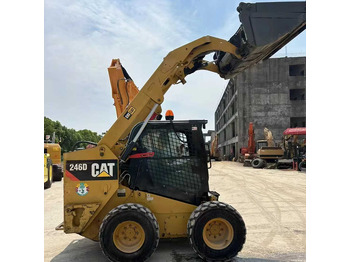 شيول صغير CATERPILLAR 226B