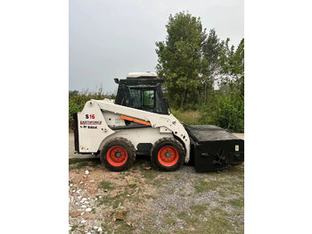 آلات البناء BOBCAT S18