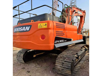 حفارة DOOSAN DX300