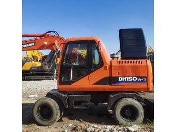 حفارات زحافة DOOSAN DH150W-7