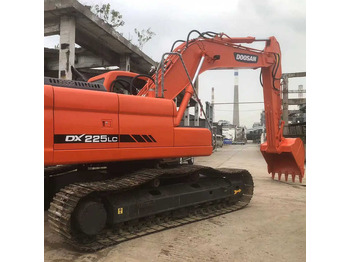 حفارات زحافة DOOSAN DX225LC