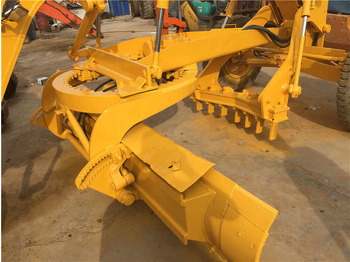 آلة تسوية الأرض Used Komatsu GD305 Motor Grader Cheap Price Komatsu Road Grader GD305 Good Condition in China: صور 2
