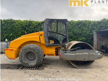 مدحلة JCB