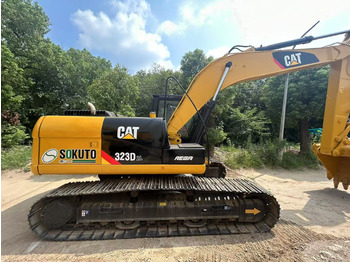 حفارات زحافة CATERPILLAR 323D2L
