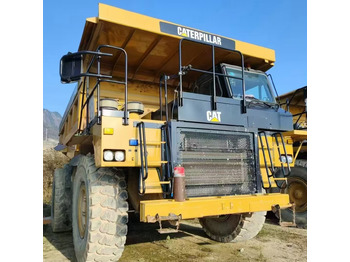 آلات البناء CATERPILLAR