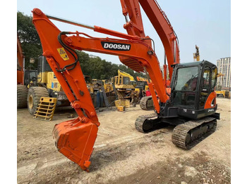 حفارات زحافة DOOSAN DX60-9C