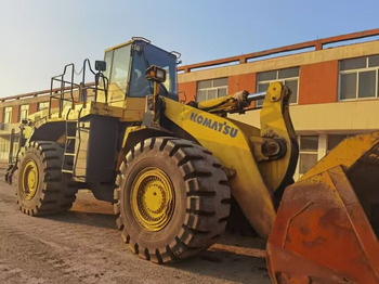 اللودر بعجل KOMATSU WA600-6